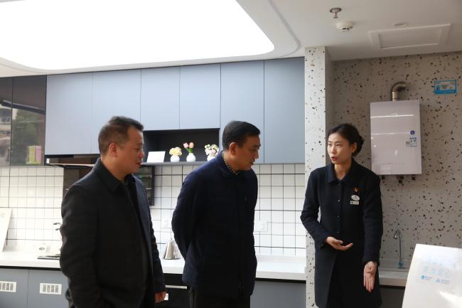 市城管局一行蒞臨安慶港華走訪調(diào)研部署春節(jié)前后重點工作